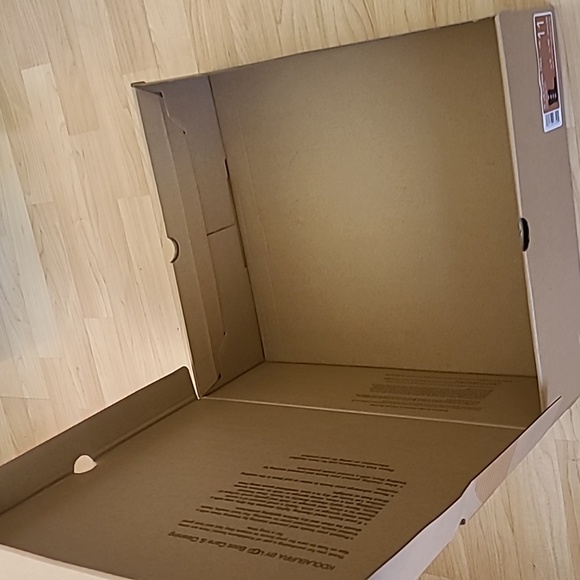 Koolaburra By Ugg Cardboard Big Shoe Box Size 11 16 1/2"×14 1/2"×5" - Picture 4 of 5